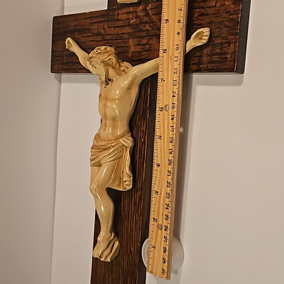 Vintage Cast Metal & Wood Crucifix Holy Spiritual Religious Cross - Picture 6 of 16